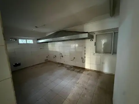 Camino Belgrano esq 466 100