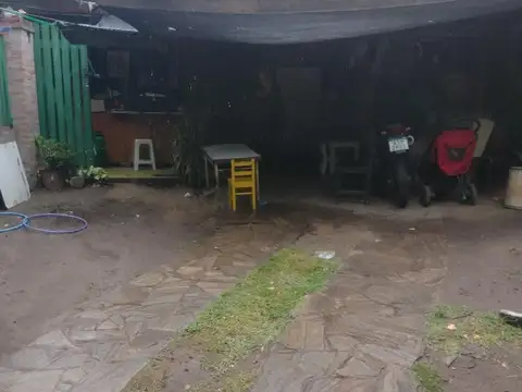 Casa 5 ambientes con 4 baños