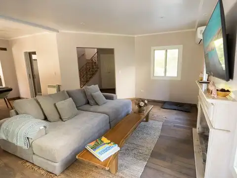 Casa 5 ambientes con 3 baños