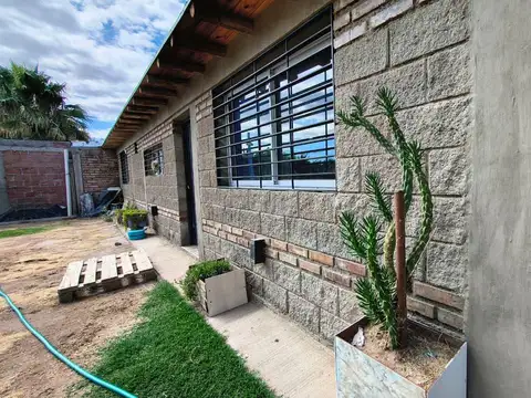 Buenos Vecinos al 6991- Colonia Segovia Complejo Las Rosas