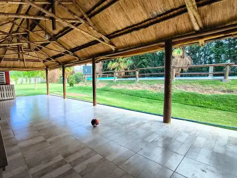 Casa - Quincho - Pileta 12x5 - 1500 m2 parquizado - Fin de semana o vivienda familiar