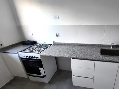 Departamento en Alquiler en Nuestra Señora De Lourdes, $ 550.000