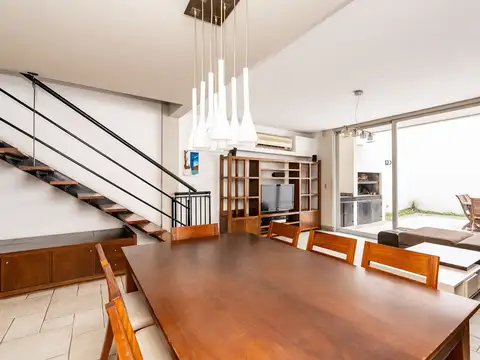 Depto Tipo Casa en Venta con 1 cocheras