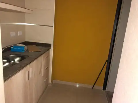 OFICINA EN ALQUILER :: PARQUE INDUSTRIAL MORON :: 235m2