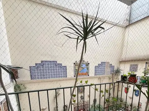 Venta. Departamento 4 ambientes. Mitre y Riobamba.