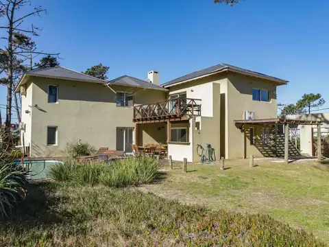 Casa en Alquiler Temporal en Playa Brava, USD 12.000