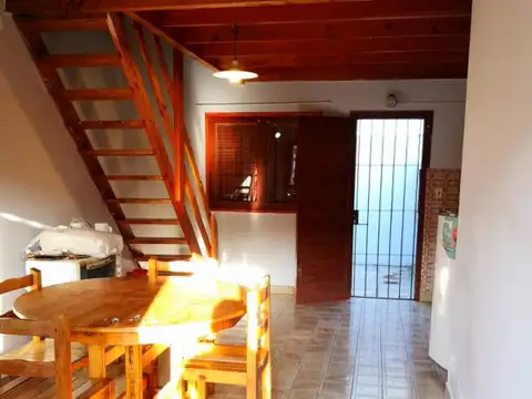 Casa 2 ambientes con 1 baño