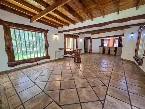 Casa 4 amb. con parque y entrada para vehículo - Bosque Peralta Ramos