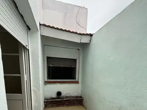 Depto Tipo Casa 2 ambientes con 1 baño