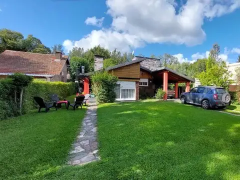Casa en Venta con 1 cochera