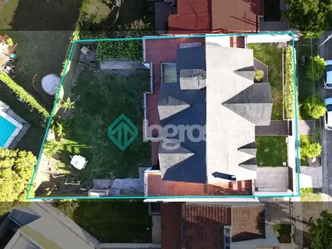 Casa 7 ambientes con 4 baños