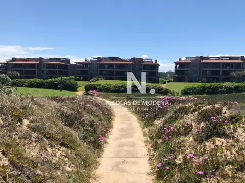 Venta Apartamento 3 dormitorios en Manantiales con salida directa al mar