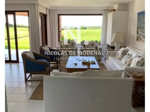 Venta Apartamento 3 dormitorios en Manantiales con salida directa al mar