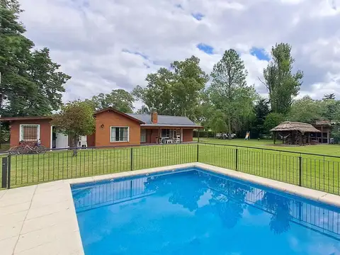 LDO. Venta Casa 4 amb Pileta Lote 2000m2. El Remanso. Exaltación de la Cruz