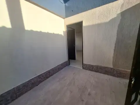 Casa en Alquiler con 1 cochera