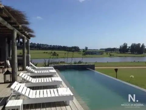 Terreno en Venta en Manantiales, USD 215.000