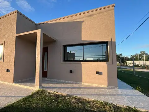 Casa en Venta en Arana, USD 95.000