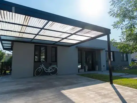 Casa en Venta AMOBLADA  Haras Santa Maria El Molino