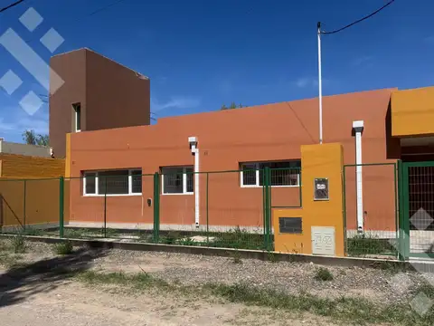 Casa en Venta en General Fernández Oro, USD 230.000