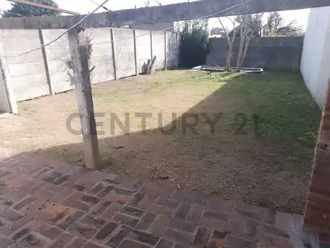 Casa de 2 dormitorios en venta en Ringuelet