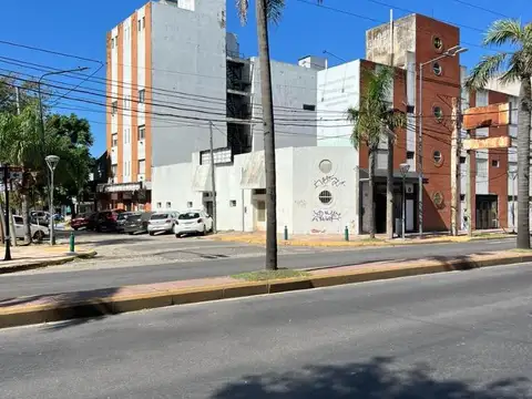Av A T De Alvear 2500