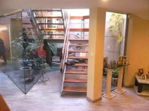Casa 5 ambientes con 1 baño