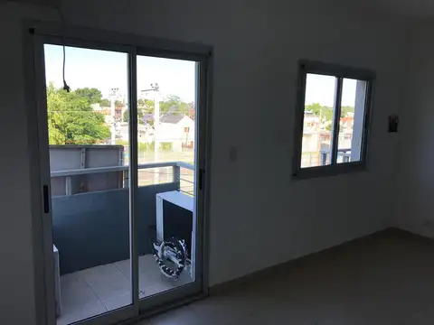 Alquiler Dpto. 2 Ambientes. Quilmes Oeste.