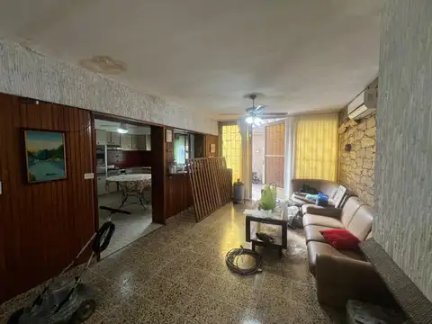 Casa de 4 Ambientes en Merlo