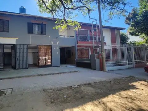 VENTA PH EN BLOQUE, BARRIO ALTAMIRA