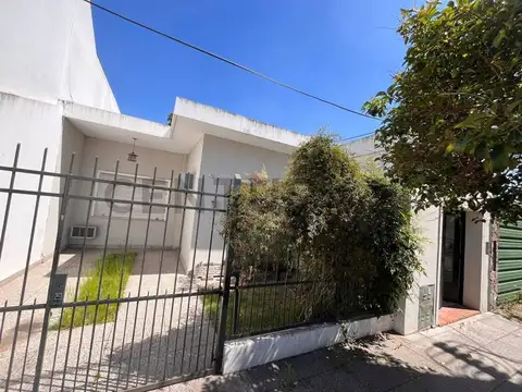 VENTA DE CASA 4 AMB EN CASTELAR NORTE