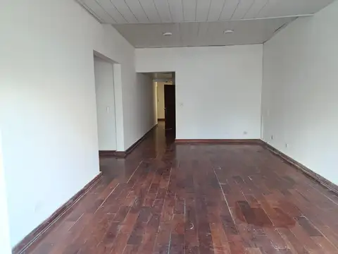 Oficina en Alquiler al Oeste