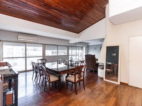 Depto Tipo Casa en Venta de 6 ambientes