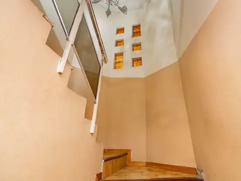 Depto Tipo Casa 6 ambientes con 3 baños