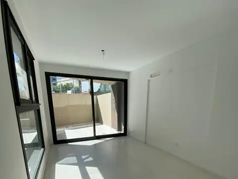 Ricardo Gutiérrez 3000, Piso 1