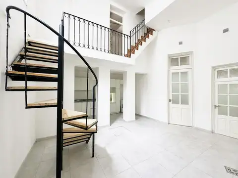 Depto Tipo Casa en Venta de 4 ambientes