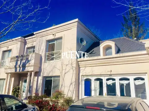 Casa en Venta al Oeste