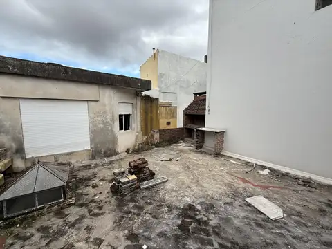 Casa 4 ambientes con 1 baño