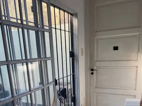 Bazurco 2400, Piso PB