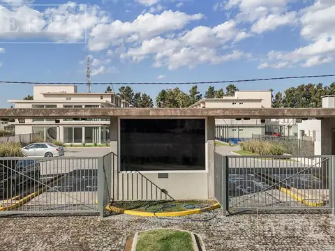 Casa en Venta en Countries y Barrios Cerrados en Pilar, USD 210.000