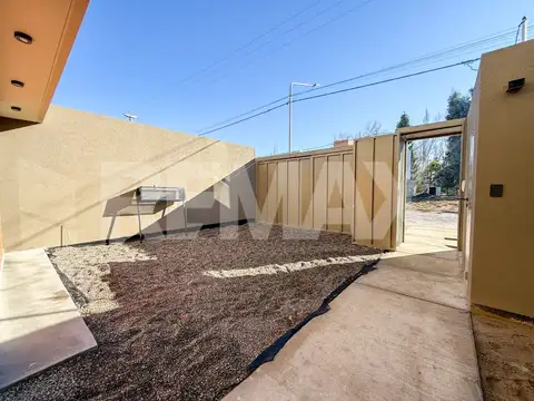 Casa en Venta en Neuquen, USD 285.000