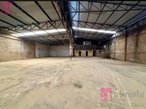 Galpon en Alquiler 10  mts Frente