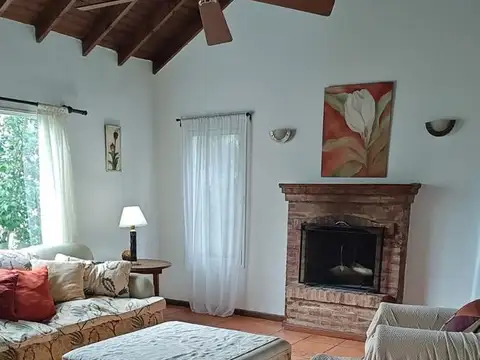 Casa en Venta con 1 cochera
