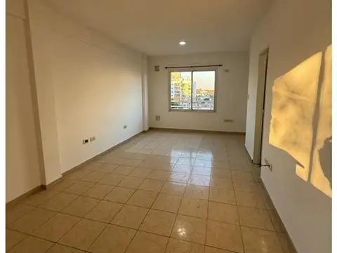 Departamento en Alquiler en Caseros, $ 440.000