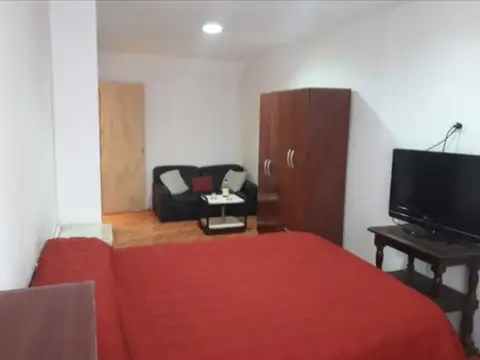 Casa 2 ambientes con 1 baño