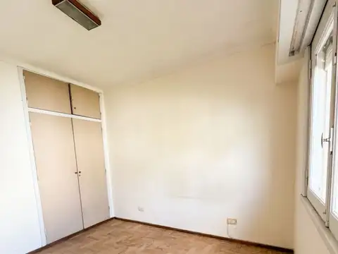 VENTA CASA 4 AMBIENTES EN J.J. PASO Y LA RIOJA