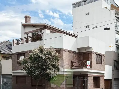 Casa 4 Amb c/Quincho, Balcón y Terraza Quilmes Centro