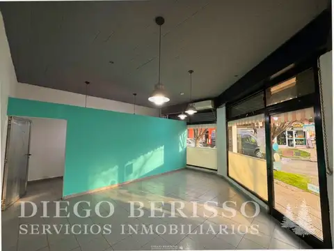 LOCALES COMERCIALES EN LOS CARDALES 200