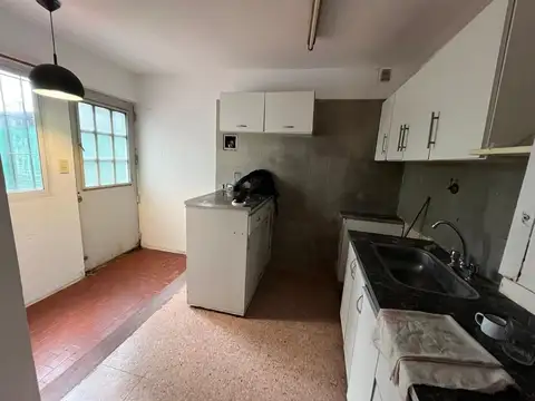 PH PB 4 AMBIENTES VENTA BERAZATEGUI CON PATIO