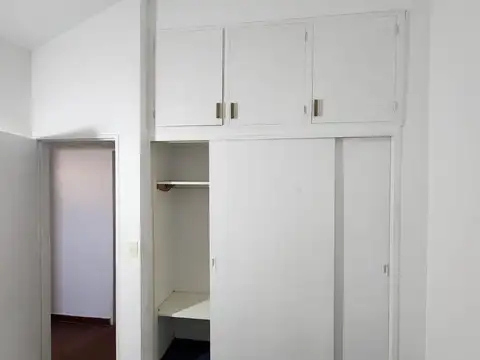 Casa 6 ambientes con 2 baños