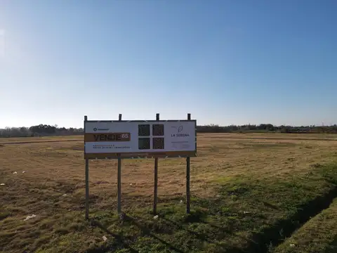 Lote 447 mts. En barrio La Serena